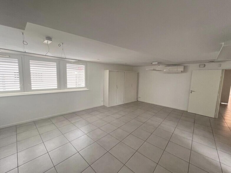 Bureau dans Toulon à vendre - Photo de l’immeuble – Image 1 sur 7
