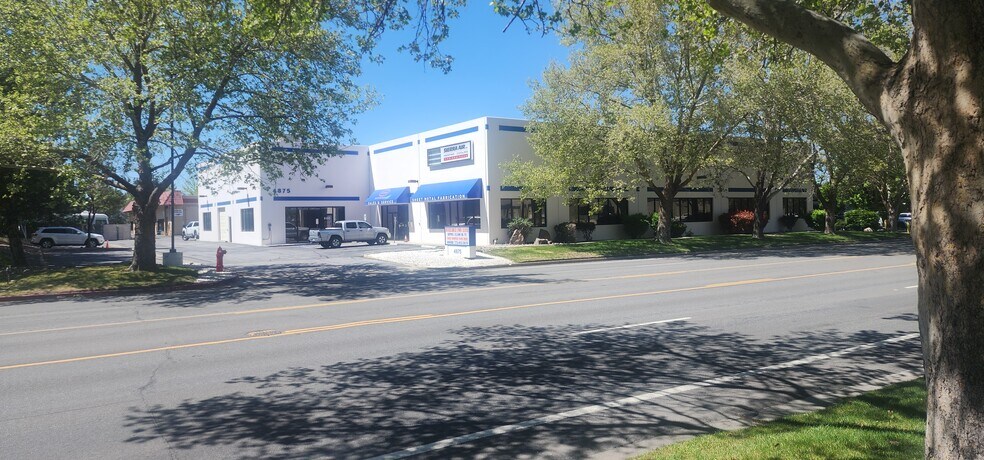 4875 Longley Ln, Reno, NV à louer - Photo de l’immeuble – Image 1 sur 5