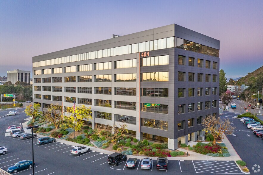 404 Camino del Rio S, San Diego, CA à louer - Photo de l’immeuble – Image 2 sur 14