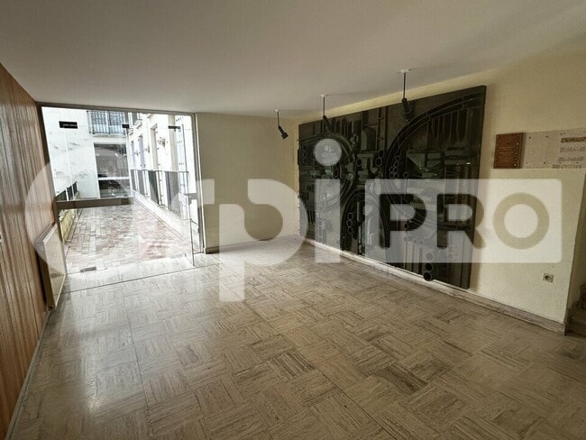 Plus de détails pour Bureau à vendre