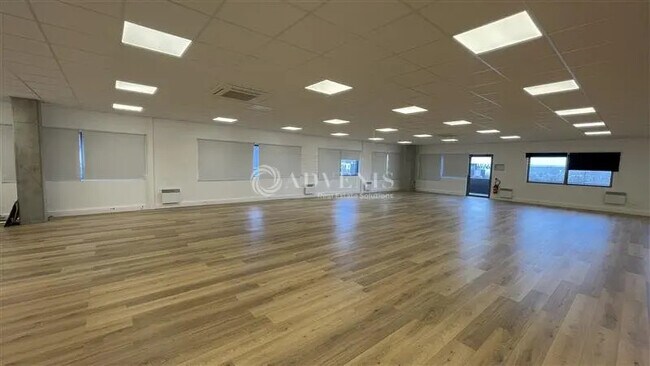 Plus de détails pour Bureau à vendre