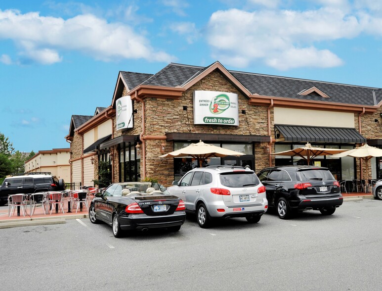 10900 Medlock Bridge Rd, Johns Creek, GA à louer - Photo de l’immeuble – Image 1 sur 5