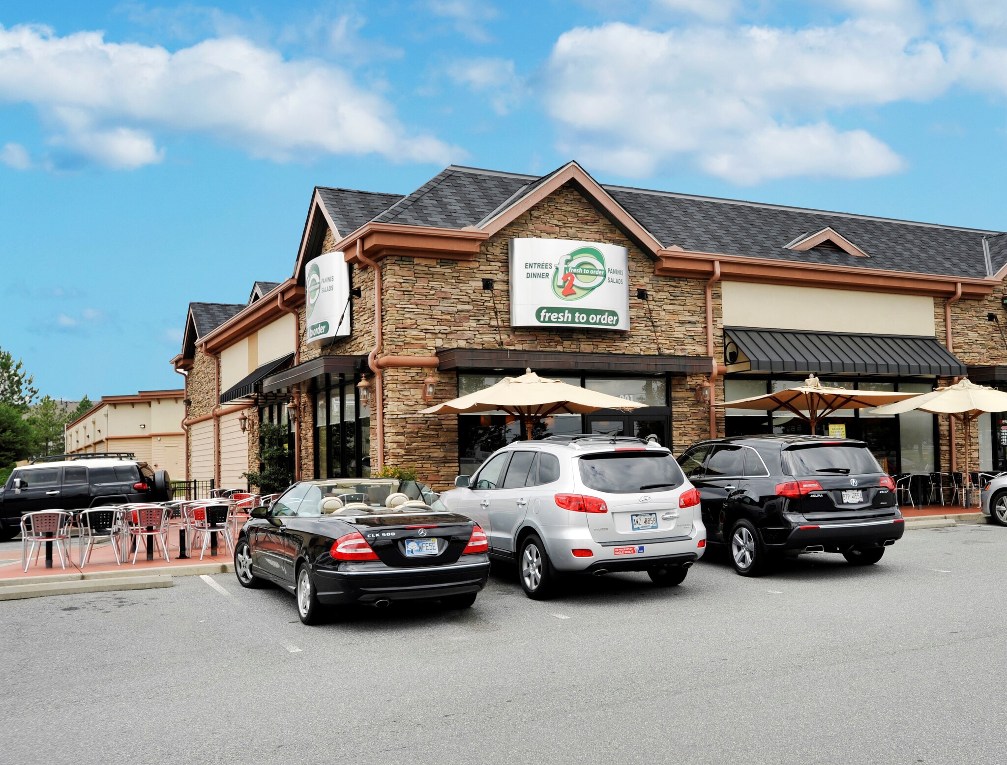 10900 Medlock Bridge Rd, Johns Creek, GA à louer Photo de l’immeuble– Image 1 sur 6