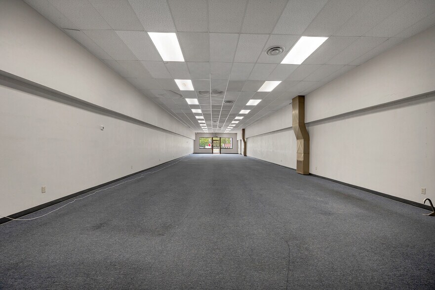 340-348 N Military Ave, Green Bay, WI à vendre - Photo de l’immeuble – Image 3 sur 38