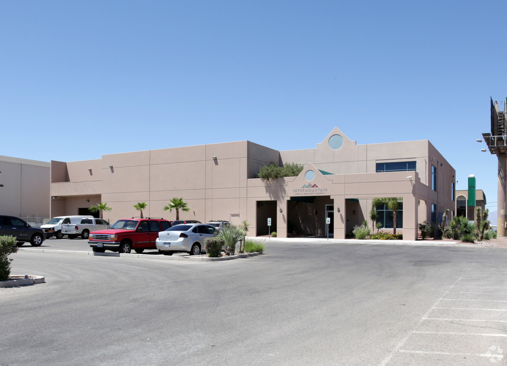 3910 Graphic Center Dr, Las Vegas, NV à louer Photo principale– Image 1 sur 8