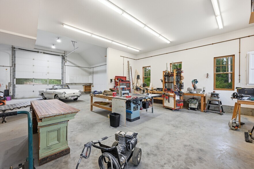 1012 MA-28, Harwich, MA à vendre - Photo de l’immeuble – Image 3 sur 4