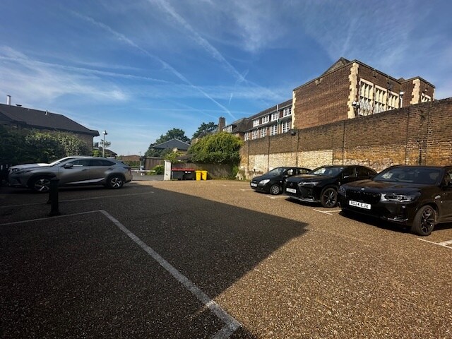 287 Regents Park Rd, Londres à louer - Photo de l’immeuble – Image 3 sur 3