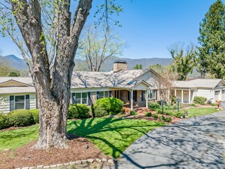 Plus de détails pour 142 Country Club Dr, Waynesville, NC - Hôtellerie à vendre