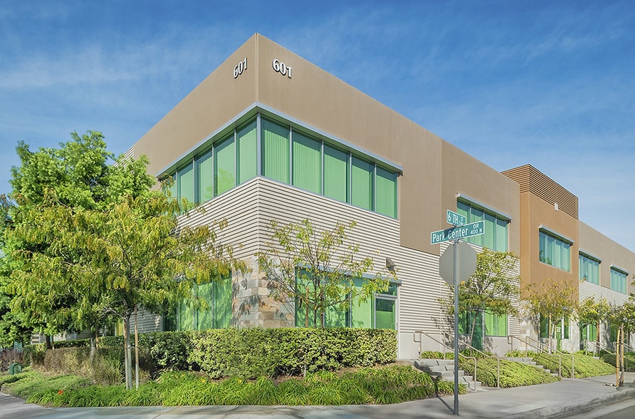 603 N Parkcenter Dr, Santa Ana, CA à louer - Autre – Image 3 sur 25