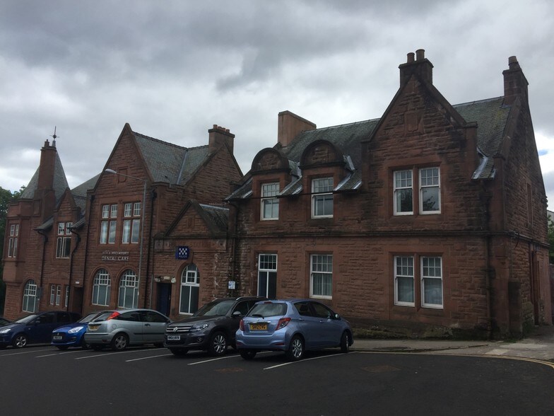 3-5 Kempock Pl, Gourock à louer - Photo principale – Image 1 sur 1