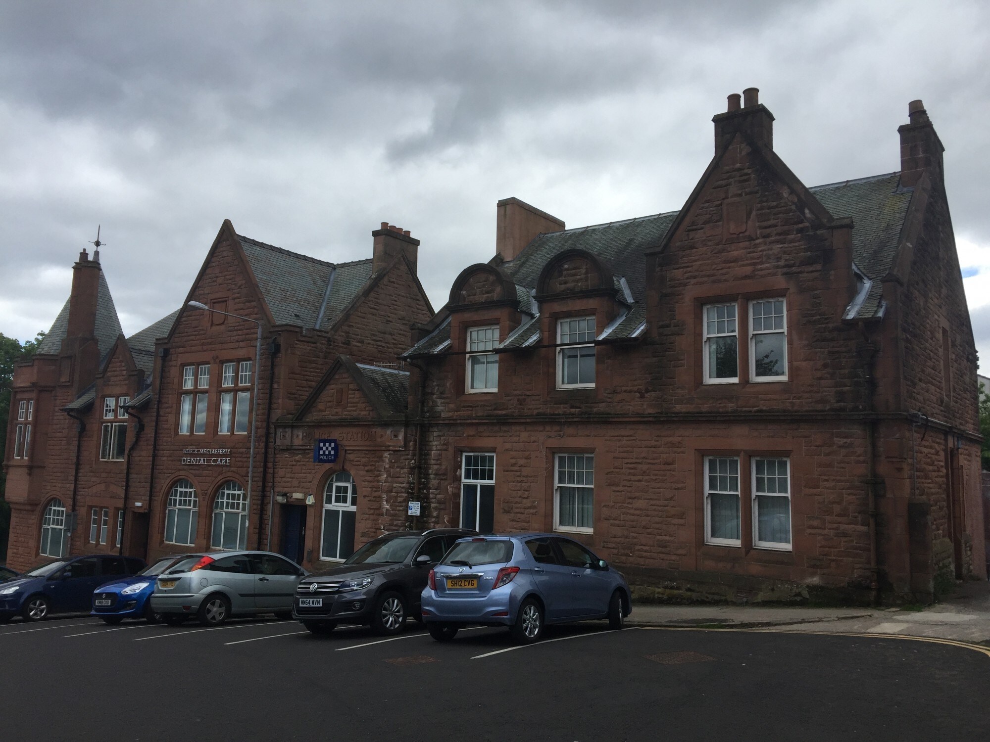 3-5 Kempock Pl, Gourock à louer Photo principale– Image 1 sur 2
