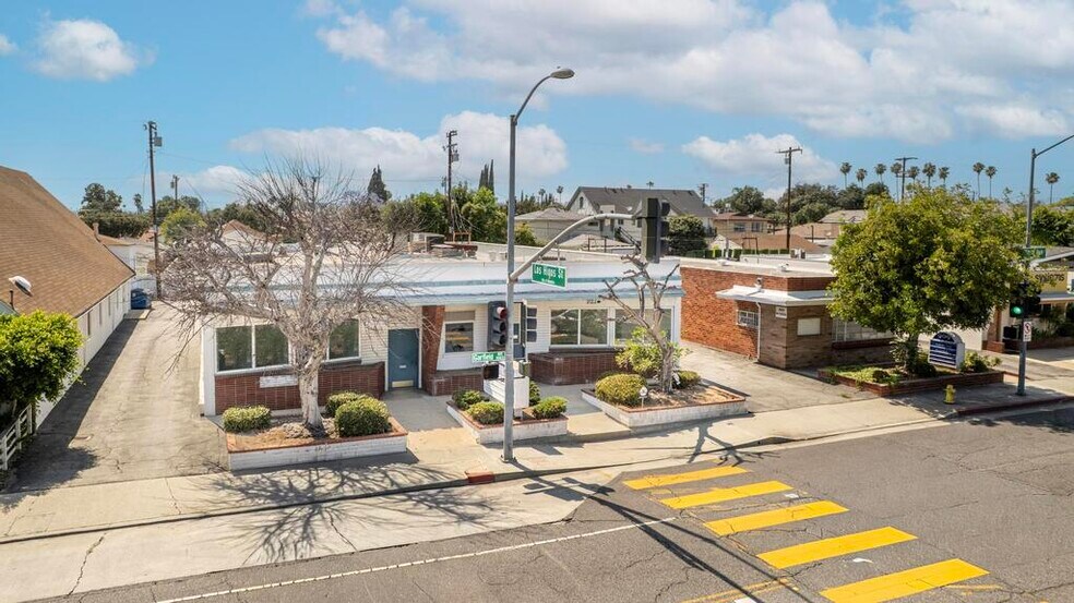 911 S Garfield Ave, Alhambra, CA à vendre - Photo de l’immeuble – Image 2 sur 19