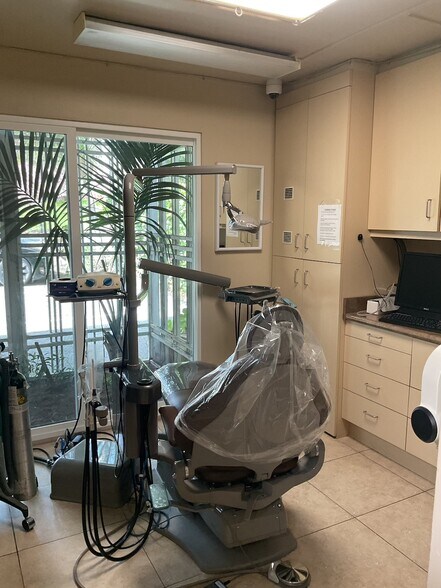 965 Pacific St, Monterey, CA à vendre - Photo intérieure – Image 2 sur 4