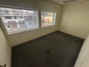 6411 Buswell Rd, Richmond, BC à louer Photo intérieure– Image 2 sur 2