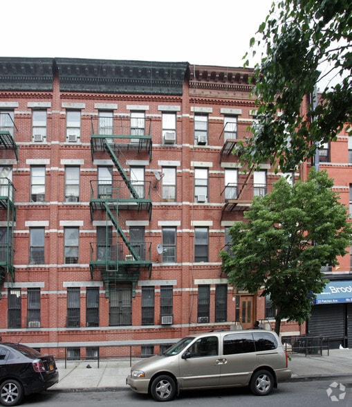 29 Patchen Ave, Brooklyn, NY à vendre - Photo de l’immeuble – Image 2 sur 3