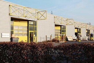 Plus de détails pour Local d'activités à louer