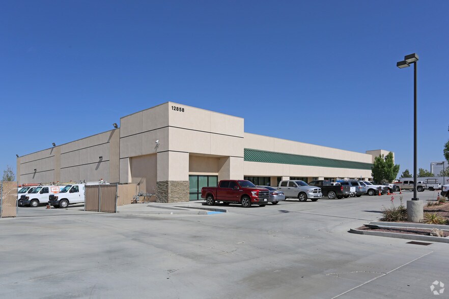 12858 Production Pl, Victorville, CA à louer - Photo de l’immeuble – Image 2 sur 4