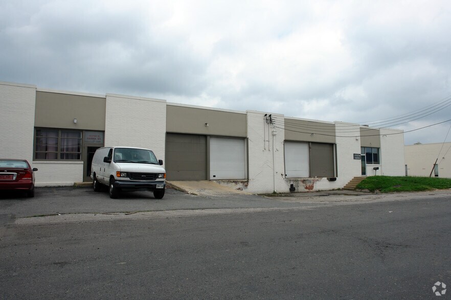 10714 Hanna St, Beltsville, MD à louer - Photo de l’immeuble – Image 2 sur 3