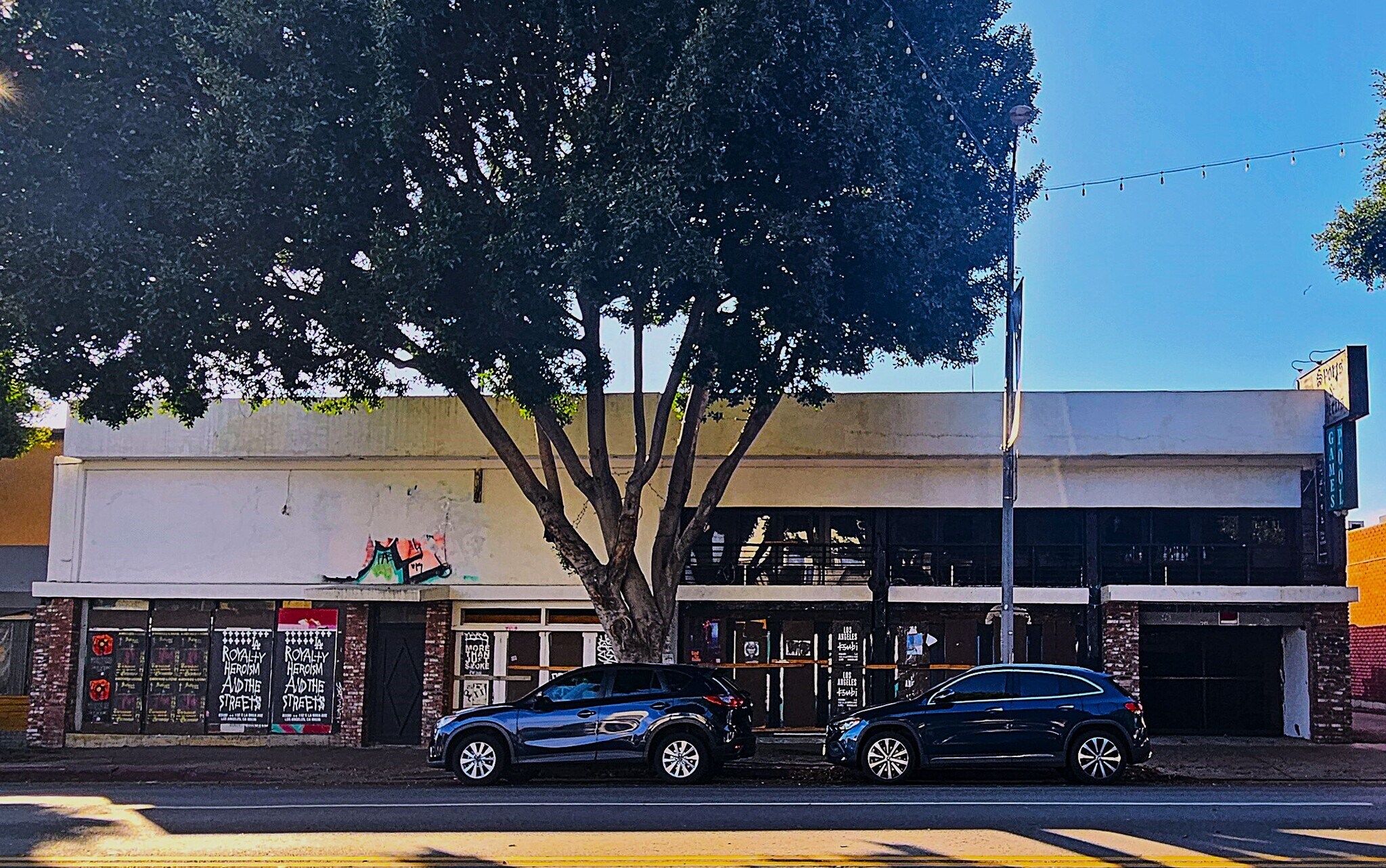 1739-1745 N Vermont Ave, Los Angeles, CA à louer Photo de l’immeuble– Image 1 sur 4
