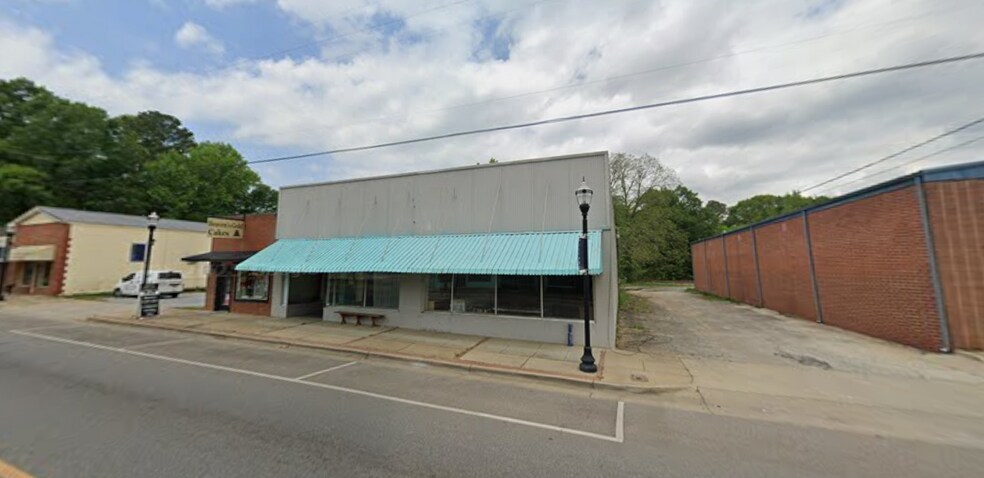 911 1st St SW, Childersburg, AL à vendre - Photo de l’immeuble – Image 2 sur 6