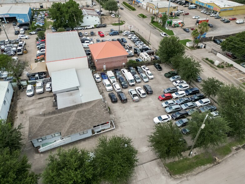 3410 Dunvale Rd, Houston, TX à vendre - Photo de l’immeuble – Image 3 sur 9