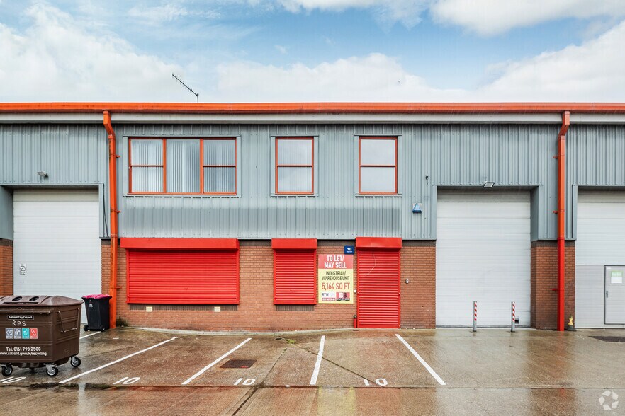 Modwen Rd, Salford à louer - Photo de l’immeuble – Image 2 sur 5