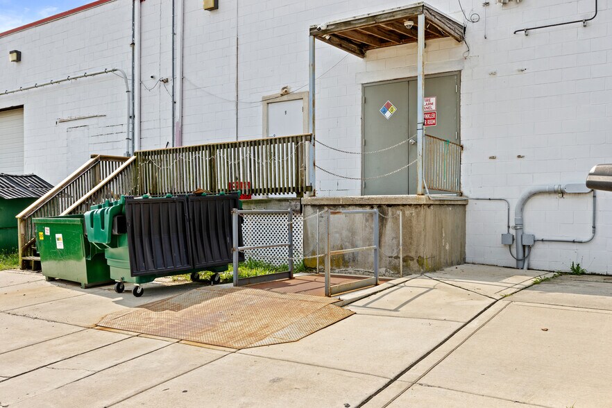 106 W Landis Ave, Vineland, NJ à louer - Photo de l’immeuble – Image 3 sur 10