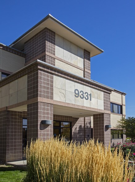 9331 S Colorado Blvd, Littleton, CO à louer - Photo de l’immeuble – Image 3 sur 6