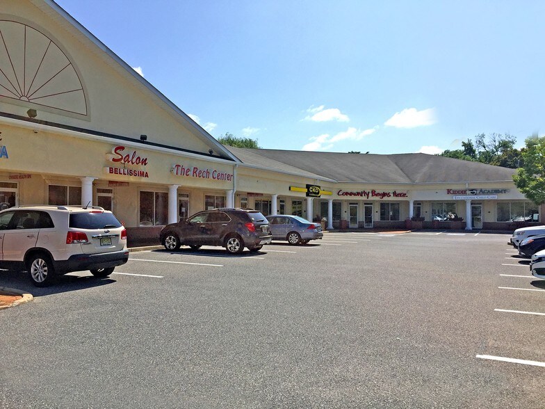 621 US Highway 130, Hamilton, NJ à vendre - Photo de l’immeuble – Image 2 sur 25