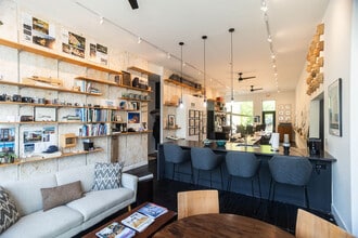 3489 N Elston Ave, Chicago, IL à vendre Photo intérieure– Image 2 sur 9