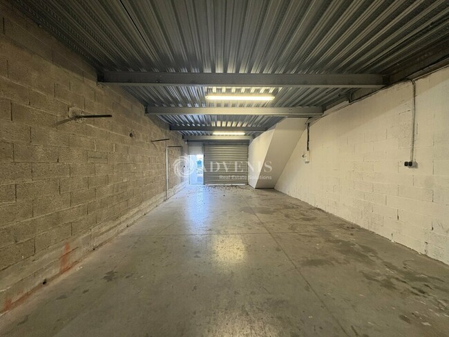 Plus de détails pour 8 Rue De Rome, Vendres - Industriel/Logistique à louer