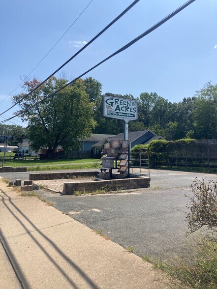 9230 Kings Hwy, King George, VA à vendre - Photo de l’immeuble – Image 2 sur 3