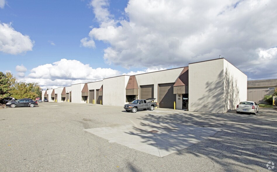 47620-47782 West Rd, Wixom, MI à louer - Photo de l’immeuble – Image 3 sur 3