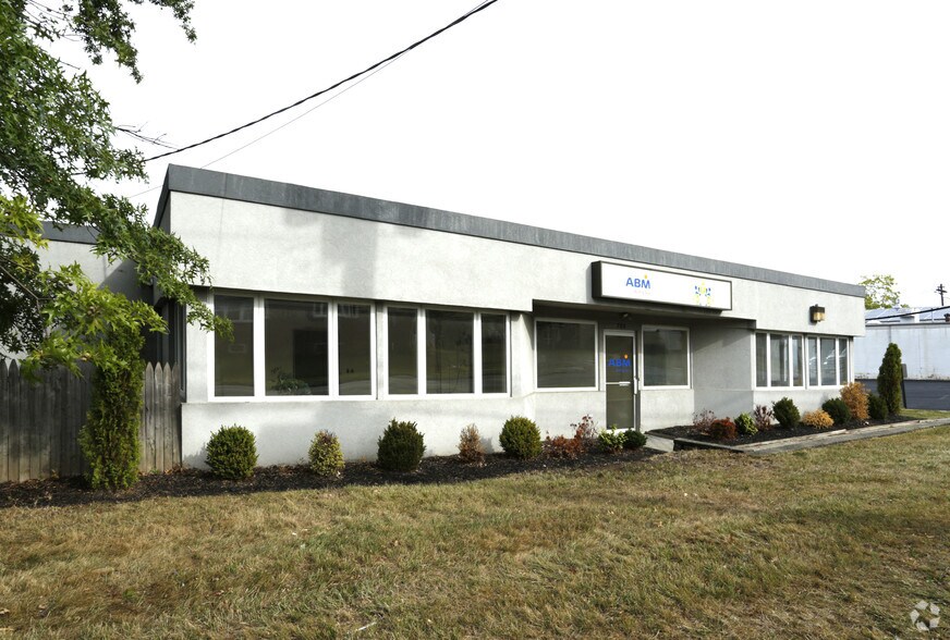 708 Colfax Ave, Kenilworth, NJ à louer - Photo de l’immeuble – Image 2 sur 2