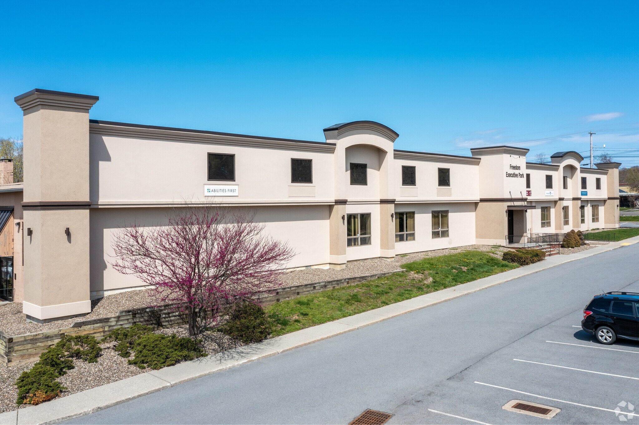 488 Freedom Plains Rd, Poughkeepsie, NY à louer Photo principale– Image 1 sur 6