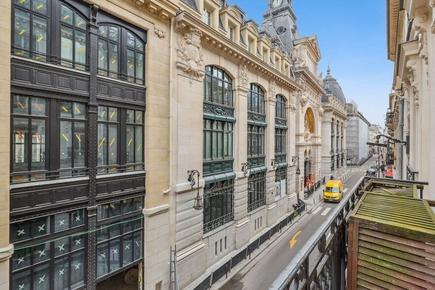 17 Rue Bergère, Paris à louer - Photo de l’immeuble – Image 3 sur 8