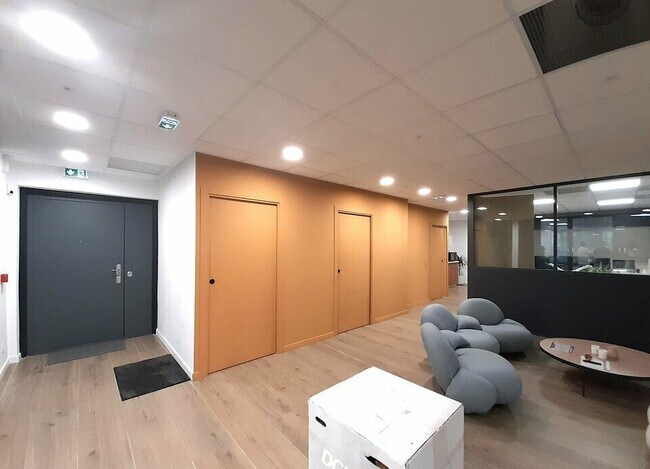 Plus de détails pour Bureau à louer