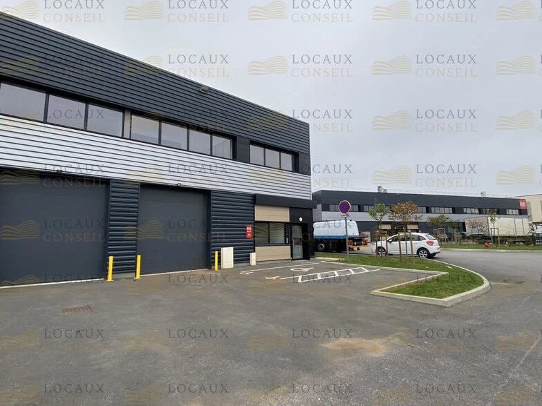17 Rue Henri Becquerel, Aulnay-sous-Bois à louer - Photo de l’immeuble – Image 1 sur 8