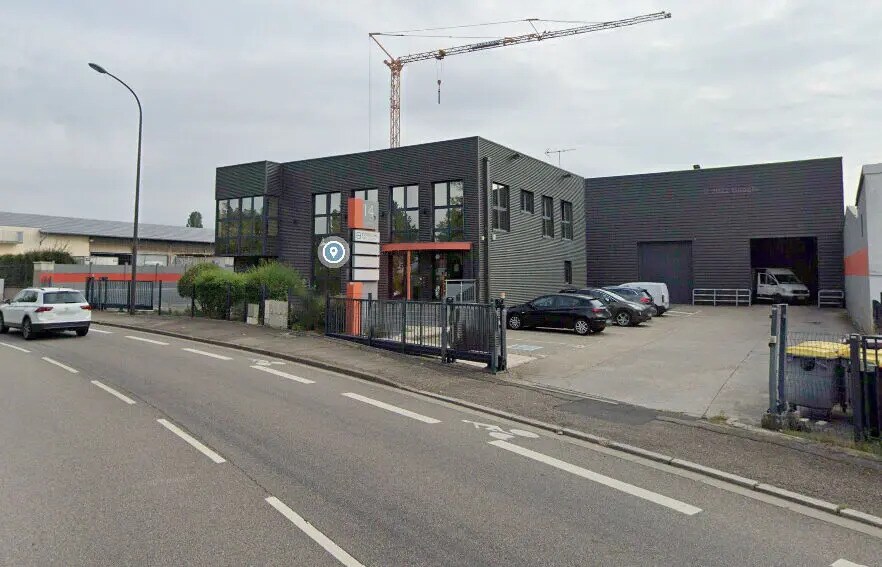 Local d’activités dans Metz à louer - Photo de l’immeuble – Image 1 sur 10