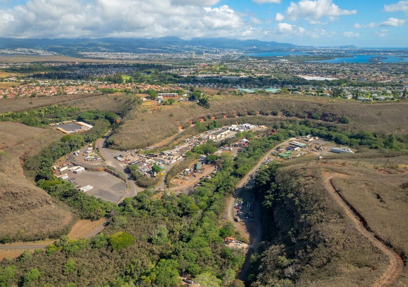 94-990 Pakela St, Waipahu, HI à vendre - Aérien – Image 1 sur 10