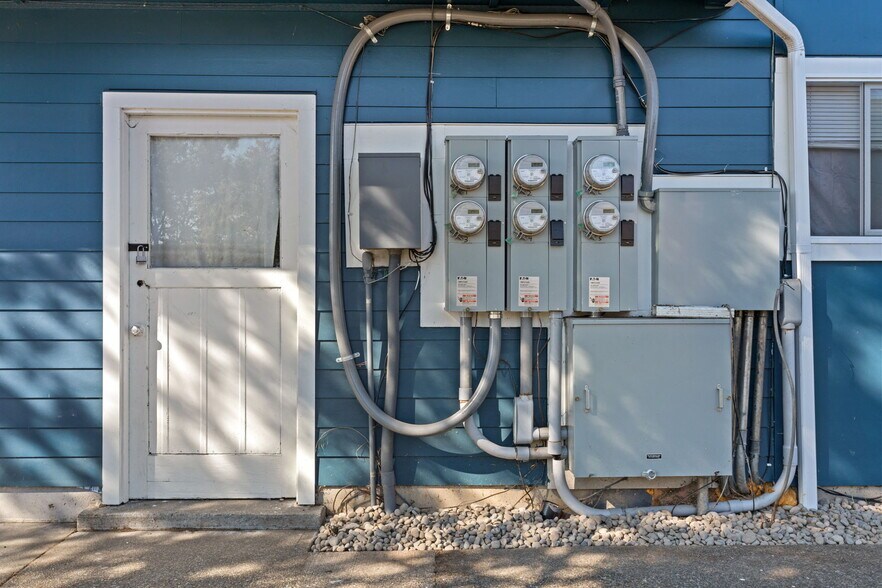 1149 SW Cascade Ave, Chehalis, WA à vendre - Photo de l’immeuble – Image 2 sur 31