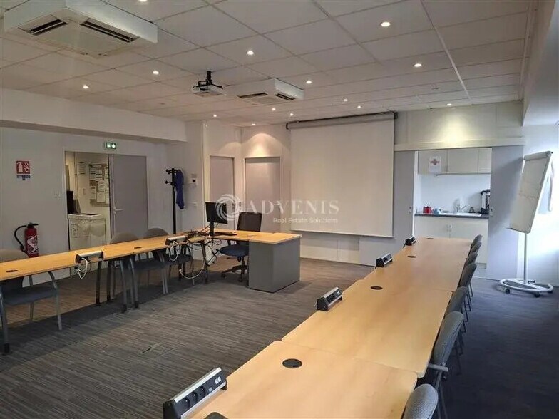 Bureau dans Villers-lès-Nancy à louer - Photo de l’immeuble – Image 3 sur 7