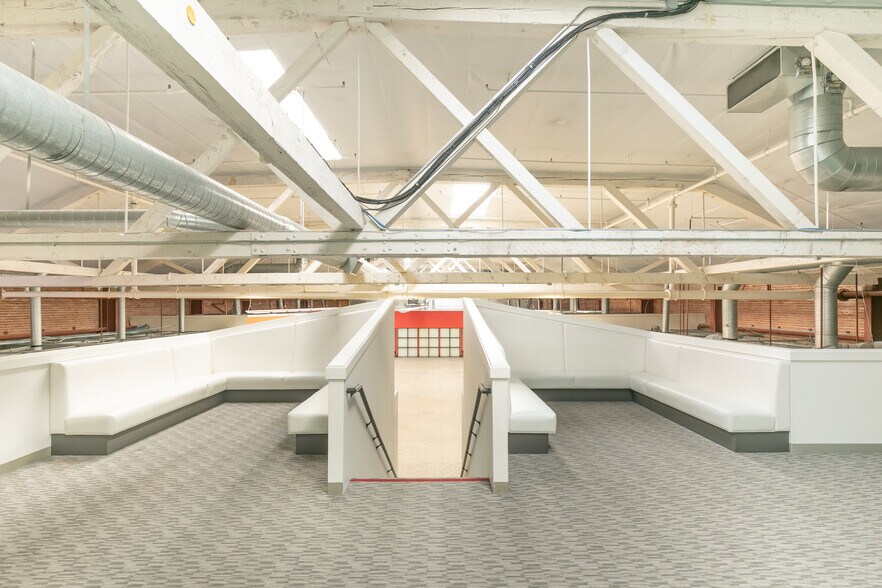 5903-5909 Christie Ave, Emeryville, CA à louer - Photo intérieure – Image 3 sur 9