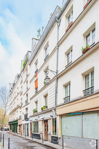 Immeuble residentiel dans Paris à vendre - Photo principale – Image 1 sur 1