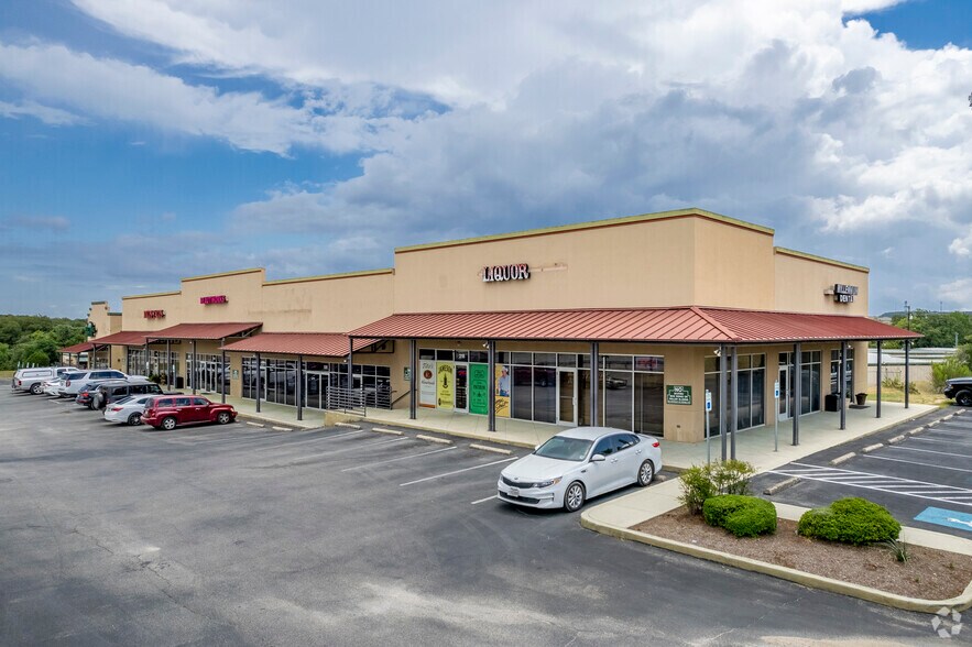 30070 N US Highway 281, Bulverde, TX à louer - Photo principale – Image 1 sur 3
