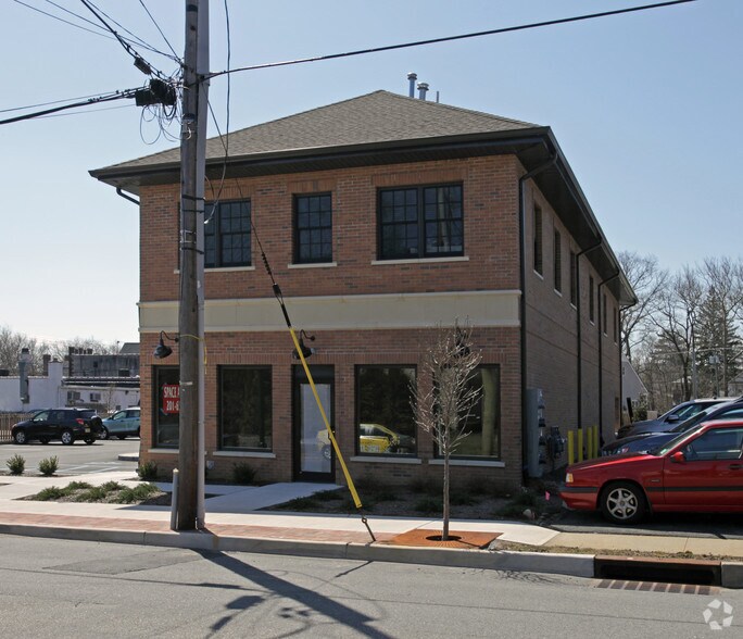 204 Warren Ave, Ho-Ho-Kus, NJ à louer - Photo de l’immeuble – Image 3 sur 9