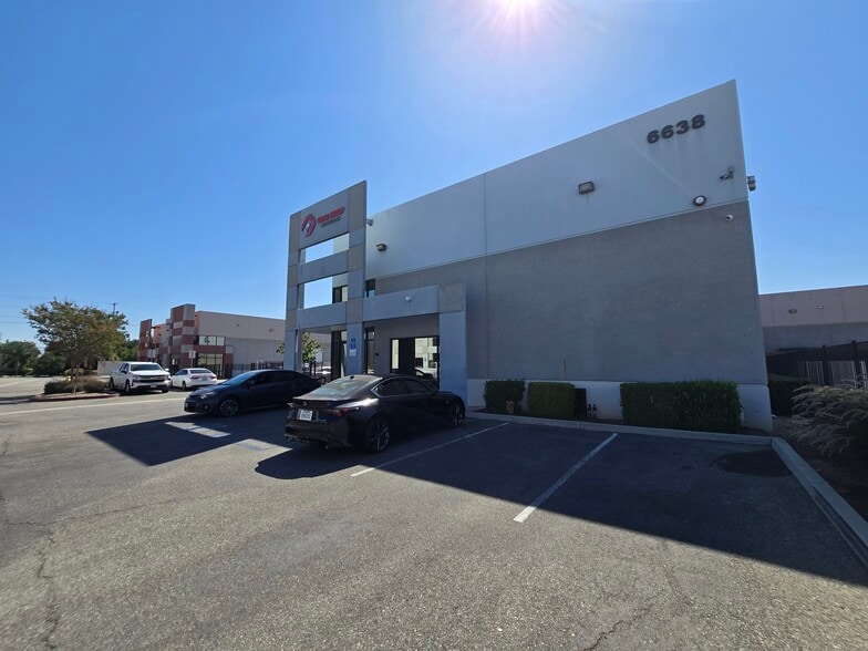 6638 Doolittle Ave, Riverside, CA à vendre - Photo de l’immeuble – Image 1 sur 28