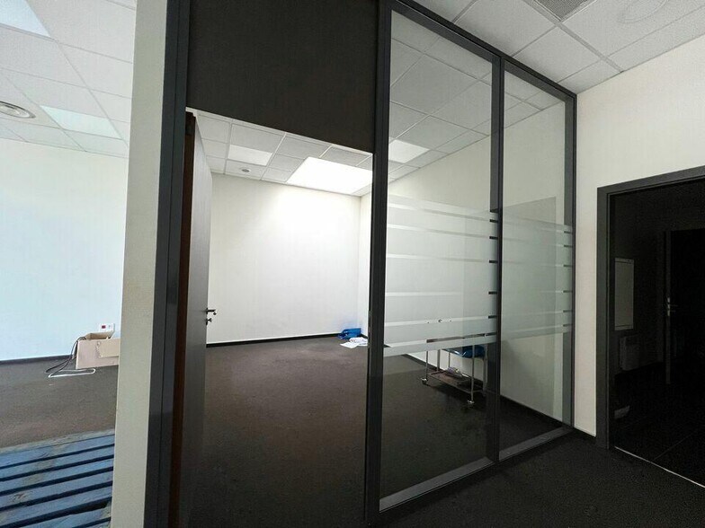 Bureau dans Strasbourg à louer - Photo de l’immeuble – Image 3 sur 10