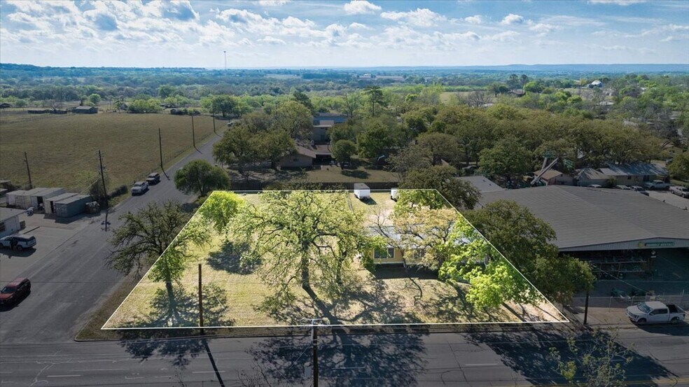 1007 N Llano St, Fredericksburg, TX à vendre - Photo de l’immeuble – Image 3 sur 14