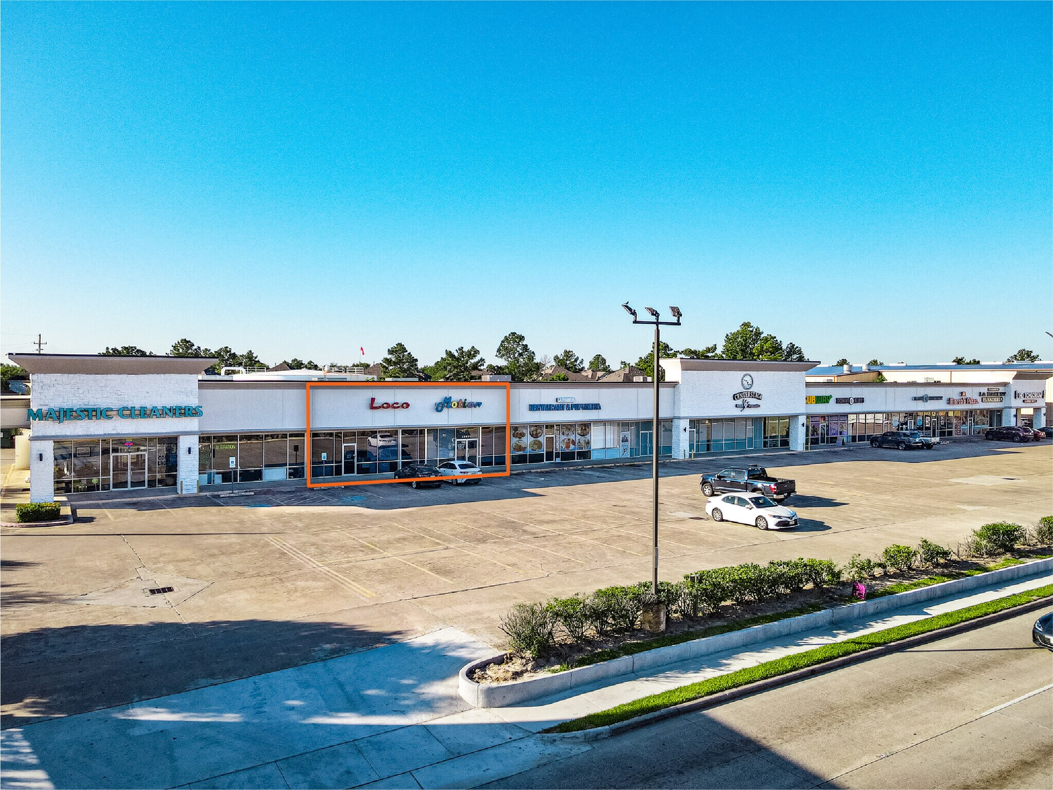 16427 W Little York Rd, Houston, TX à louer Photo de l’immeuble– Image 1 sur 11